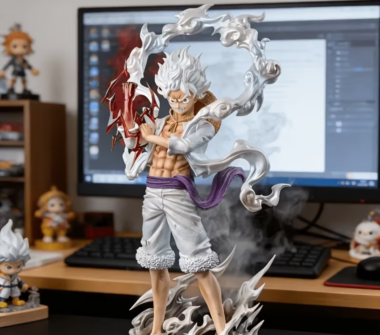 Luffy Gear 5 Figure